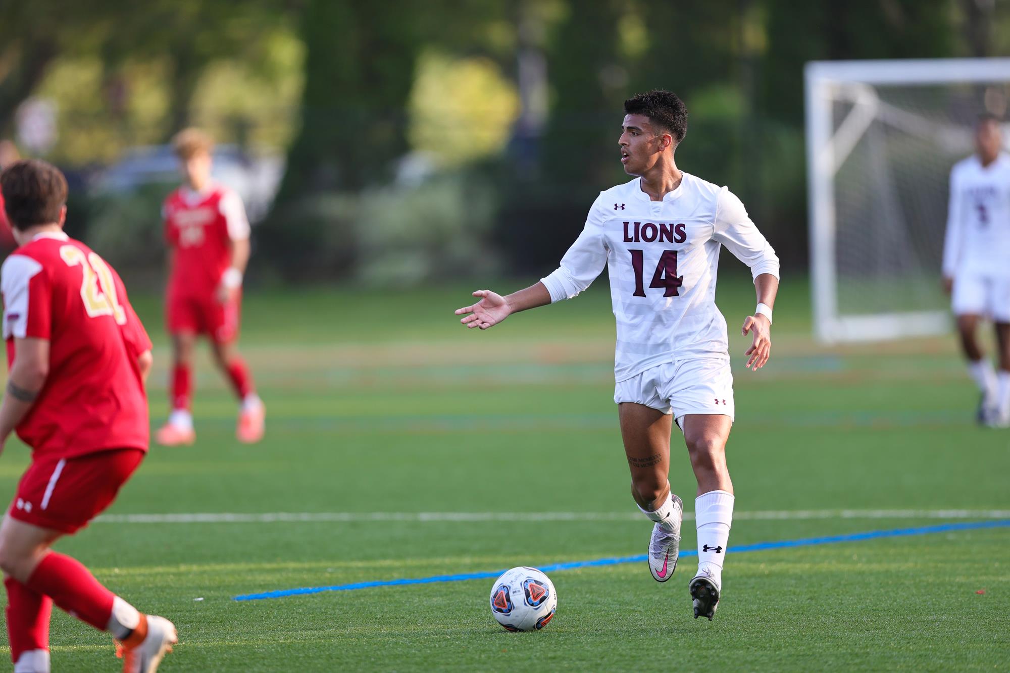 how many substitutions in college soccer