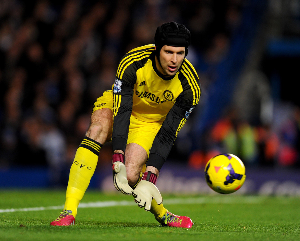 should soccer players wear headgear